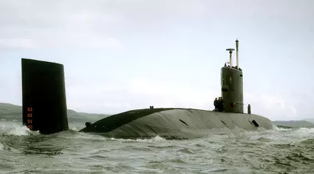 Das Vereinigte Königreich hat mit der Verschrottung des Atom-U-Boots HMS Swiftsure begonnen, das auf dem Höhepunkt des Kalten Krieges stundenlang unter dem russischen Flugzeugträger Kiew verbracht und wertvolle Daten gesammelt hat