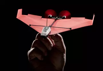 PowerUp 4.0 - ein Papierflugzeug, das ...