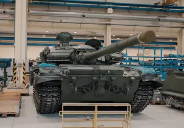 89 Panzer, 226 gepanzerte Fahrzeuge, 38 ...