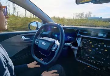 Ford fordert Tesla heraus: Freihändiges Fahrassistenzsystem ...