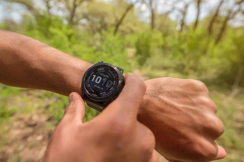 Ein Blogger hat die Genauigkeit des Schrittzählers auf Smartwatches von Apple, Garmin, Samsung und Google getestet: Was sind die Ergebnisse?