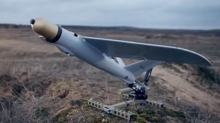 "Die Drohnenarmee" schickte 20 weitere, mit Spenden gekaufte Warmate-Kamikaze-Drohnen an die Front