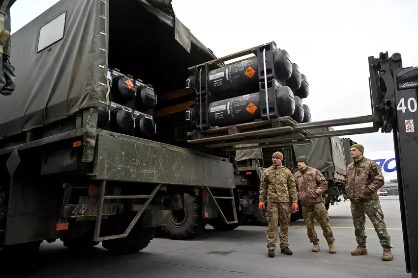 HIMARS-Raketen, 155-mm-Artilleriegeschosse und gepanzerte HMMWV-Fahrzeuge: Die Vereinigten Staaten bereiten ein neues Militärhilfepaket in Höhe von 275.000.000 Dollar für die Ukraine vor