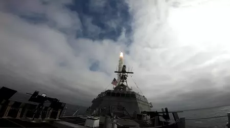 Das US-Küstenkampfschiff USS Savannah hat zum ersten Mal den Standard Missile 6 Abfangraketenwerfer gestartet, der Luft- und Bodenziele angreifen kann