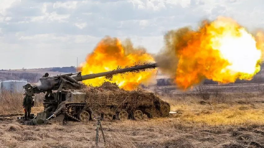 Ukrainische Artillerie zerstört russischen 240-mm-2S4-Tjulpan-Panzermörser