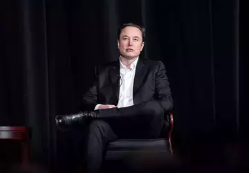 Elon Musk kündigte die Enthüllung des ...