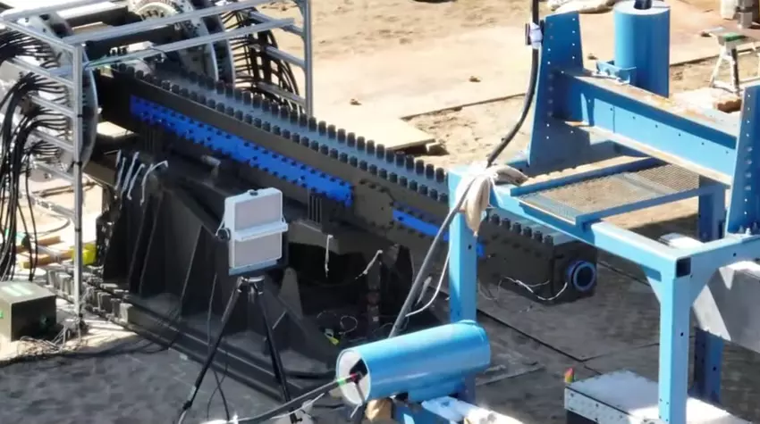 Japan hat eine Railgun getestet, die Projektile auf Hyperschallgeschwindigkeit beschleunigen kann