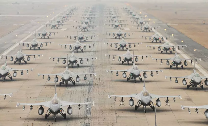 Biden und Erdogan erörtern den 20-Milliarden-Dollar-Verkauf von verbesserten F-16-Kampfflugzeugen des Typs Block 70/72