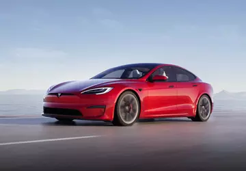 Tesla beschleunigt das Model S Plaid ...