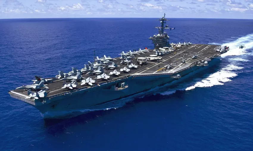 US-Marine testet geheimes Overmatch-Projekt mit der Flugzeugträgerkampfgruppe USS Carl Vinson