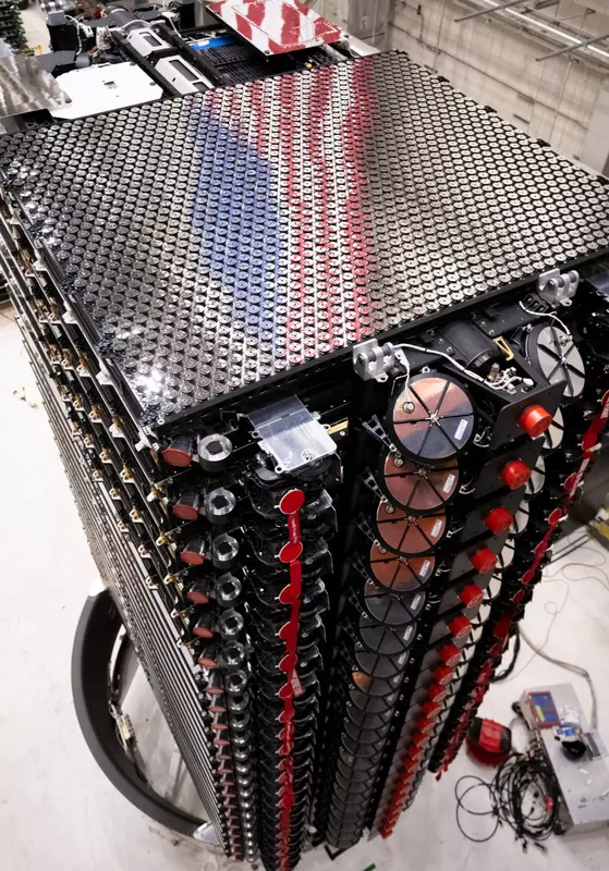 Sechs Direct-to-Cell-Satelliten vor dem Start