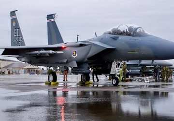 Die US-Luftwaffe könnte sechs zusätzliche aufgerüstete ...