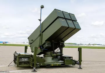 Erwartet NASAMS und Hawk SAMs: Weißes ...