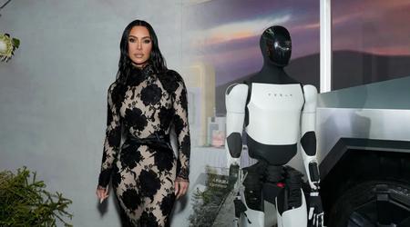 Kim Kardashian überraschte das Netzwerk mit der Vorstellung des Tesla-Roboters Optimus (Video)
