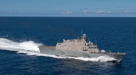 Die US-Marine hat zwei Küstenkampfschiffe der Freedom-Klasse, die USS Little Rock und die USS Detroit, zu Gesamtkosten von etwa 800 Dollar außer Dienst gestellt, obwohl sie weniger als 10 Jahre im Dienst waren.