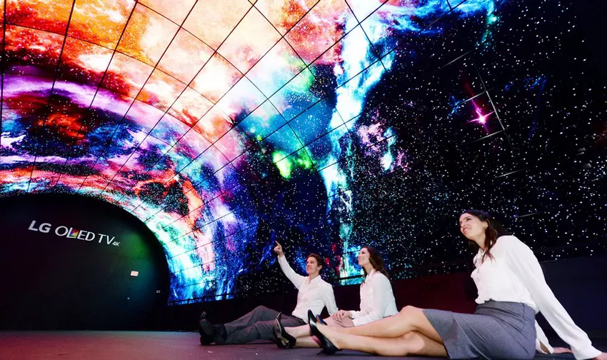 LG auf der CES 2017: dünne Fernseher, sprechende Kühlschränke und Roboter