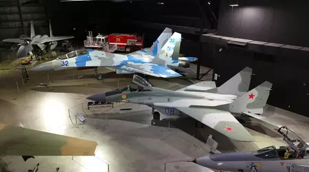 Die Su-27UB, die früher der Ukraine gehörte, ist im Nationalmuseum der US-Luftwaffe ausgestellt