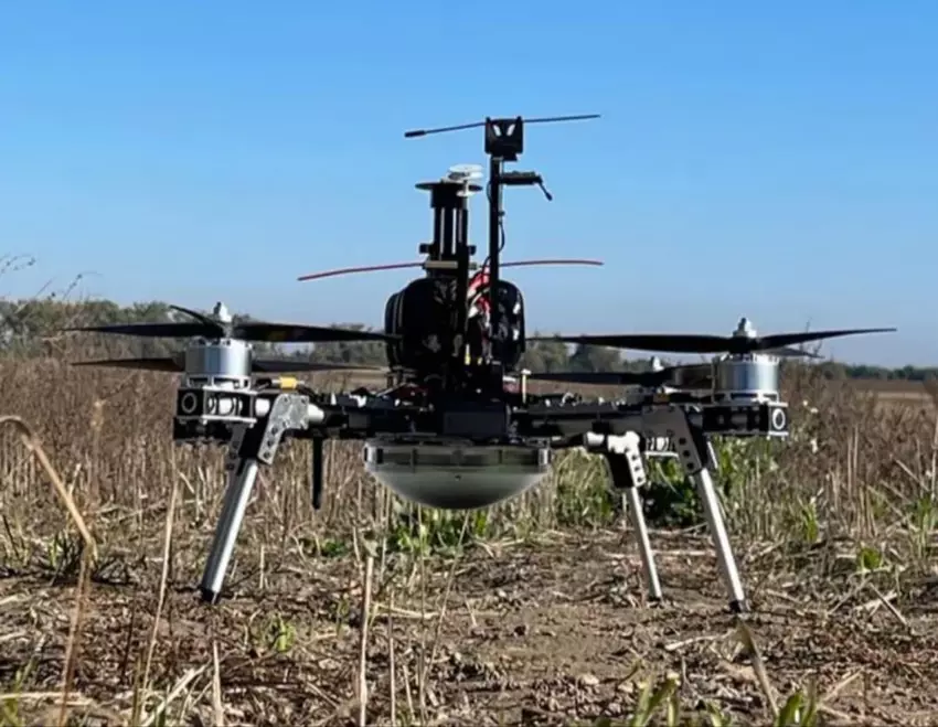 Finnen präsentieren eine neue, speziell für die ukrainische Armee entwickelte Kampfdrohne Steel Eagle ER