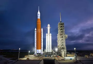 Der Sturm beschädigte die SLS-Mondrakete der ...