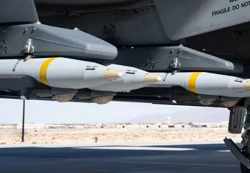 USA kaufen GBU-39 SDB-Präzisionsbomben für die ...