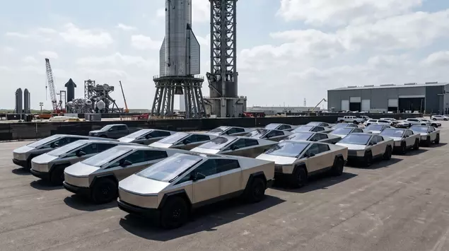 Musk kauft bei Musk: SpaceX gibt ...