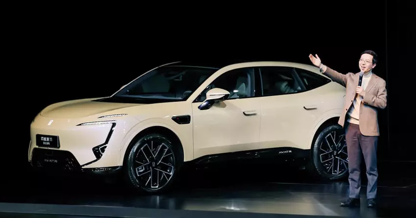 39-kWh-Batterie und eine Reichweite von 1.065 Kilometern: Der coupéartige Crossover Avatr 11 erhält eine EREV-Version