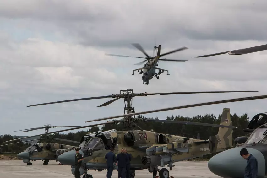 Die AFU griff Flughäfen an, auf denen russische Ka-52, Mi-28 und Mi-8-Hubschrauber stationiert waren.