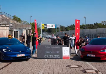 Tesla Model S Plaid stellt neuen ...