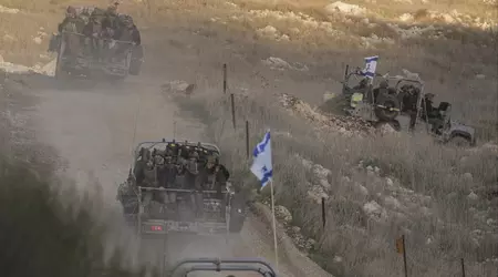 Israel schlägt Munitionsdepots in Syrien an - es könnte sich um eine russische Militärbasis handeln