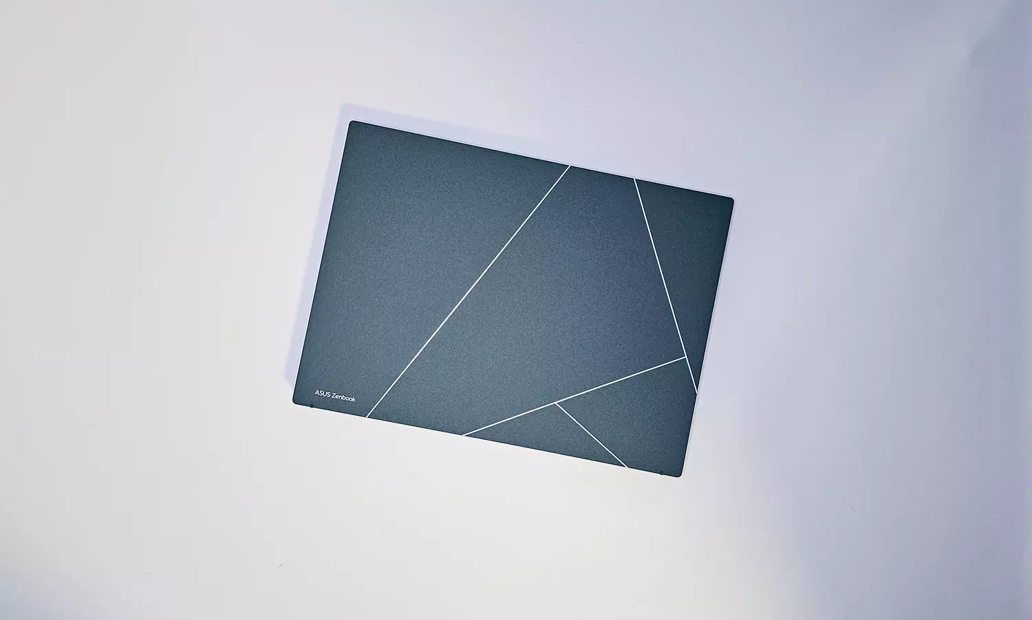 ASUS Zenbook S 13 OLED (UX5304V) im Test: Das dünnste 13-Zoll-Notebook mit OLED-Display