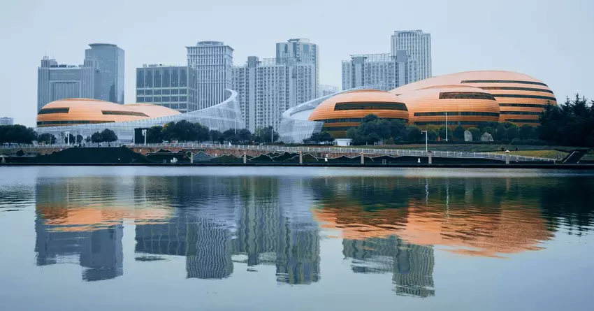 iPhone City wird nach Ausbruch von COVID-19 sofort gesperrt; Rekrutierung ausgesetzt