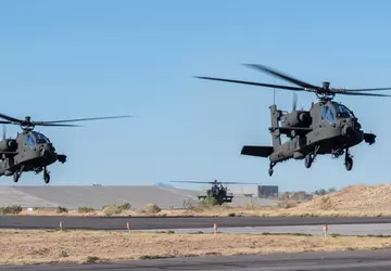 Boeing wird Bauteile für AH-64 Apache ...
