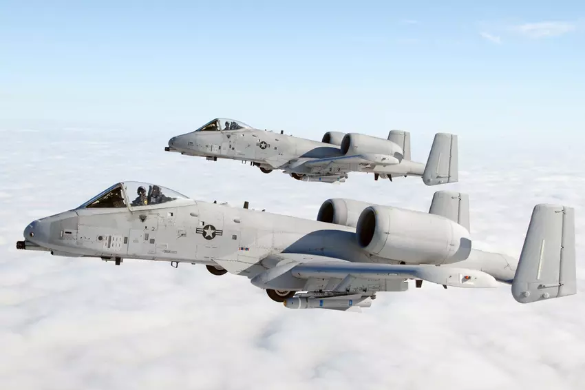Die USA bilden heimlich ukrainische Piloten an A-10-Angriffsflugzeugen aus - TIME