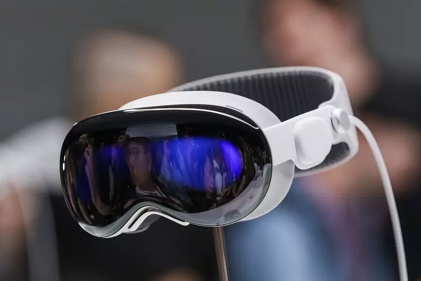 Bloomberg: Apple könnte 2025 eine vereinfachte Version des Vision Pro AR/VR-Helms einführen