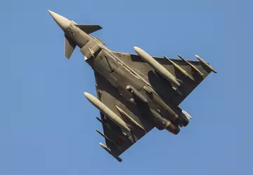 Spanien entsendet sechs Eurofighter Typhoon im ...