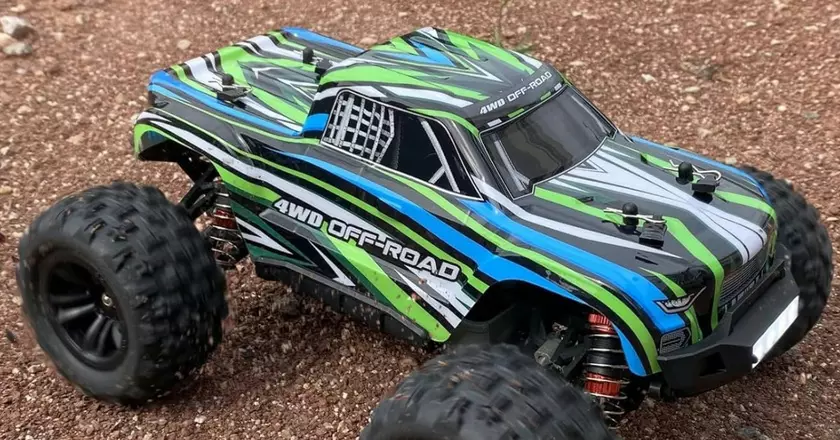 YONCHER YC380 PRO 1:16 RC-Modell für Erwachsene