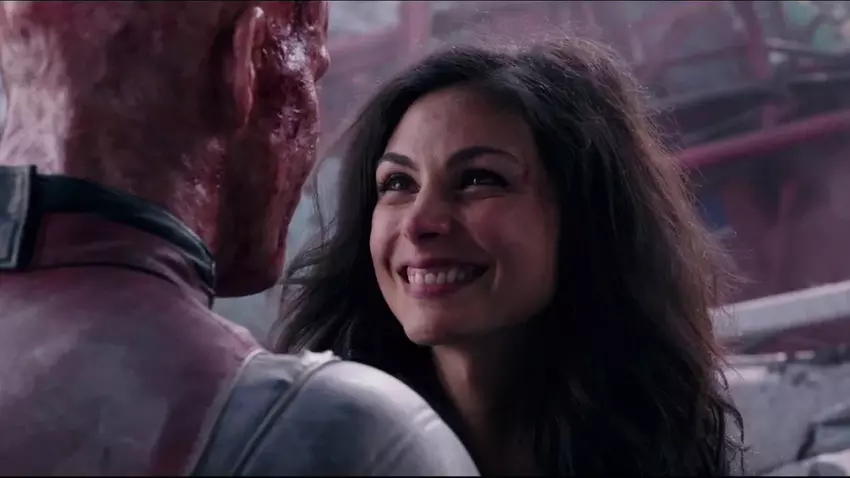 Morena Baccarin verrät neue Details über die Dreharbeiten zu "Deadpool 3" und verspricht eine "neu gestaltete" Beziehung zwischen Vanessa und Wade