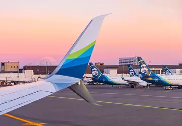 Alaska Airlines evakuiert Fluggäste nach Telefonbrand