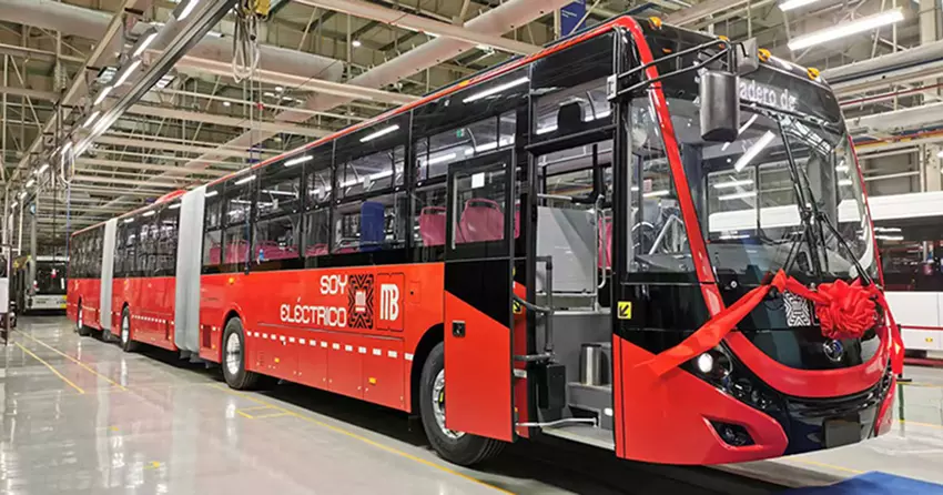 Yutong stellt den weltweit ersten 26 Meter langen dreiteiligen Elektro-Gelenkbus vor