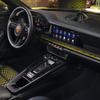 Oldtimer-Innenraum des Porsche 911 Spirit 70