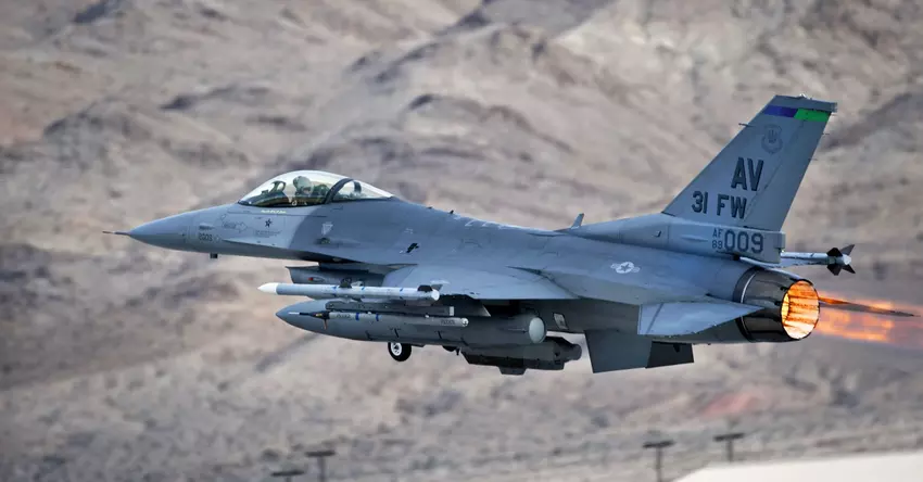 US-Kampfjet F-16 Fighting Falcon zerstört zum ersten Mal in der Geschichte eine türkische Drohne