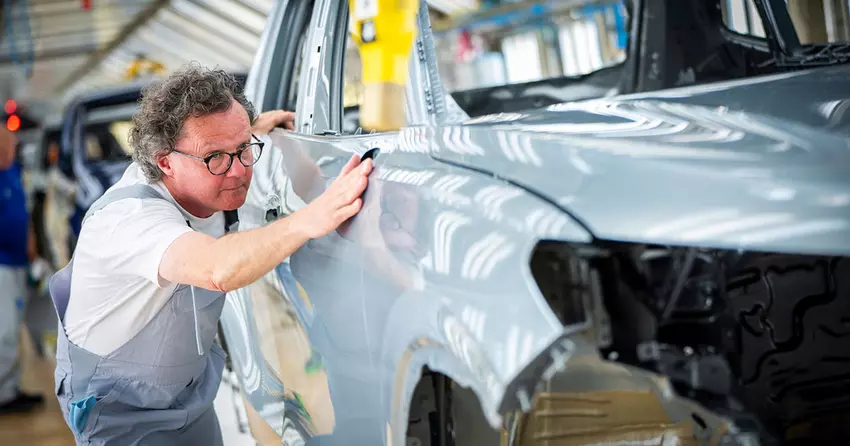 Volkswagen verschiebt die Einführung des ID. Golf und ID. Roc auf 2030 und sucht einen Partner für die Batteriedivision PowerCo