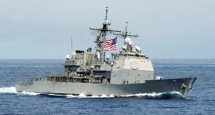 Die US-Marine hat den Kreuzer USS Lake Champlain nach 35 Dienstjahren außer Dienst gestellt. Das Kriegsschiff war Träger von Tomahawk-Raketen, überlebte eine Explosion und eine Kollision mit einem Fischereifahrzeug