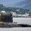 Das atomgetriebene U-Boot der Vanguard-Klasse, das Interkontinentalraketen vom Typ Trident II (D5) an Bord hat, gleicht nach einem längeren Einsatz einem Seeungeheuer.-6