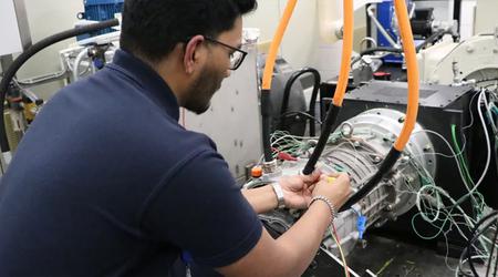 Verringerung der Abhängigkeit von China: Ricardo hat einen Elektromotor ohne seltene Erden und Kupfer entwickelt
