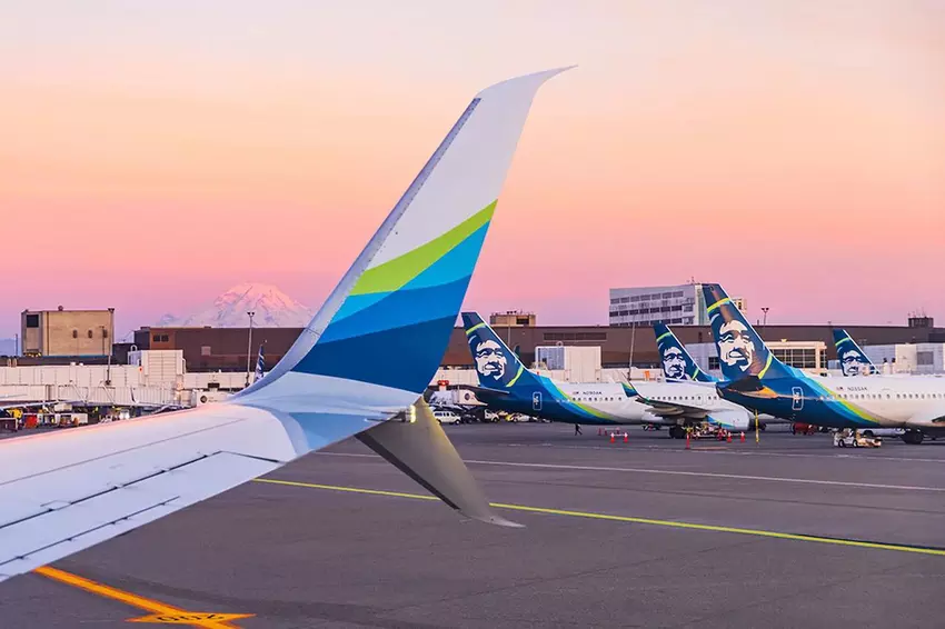 Alaska Airlines evakuiert Fluggäste nach Telefonbrand