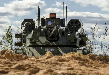 Russland hat behauptet, 700 Bodenroboter auf ...