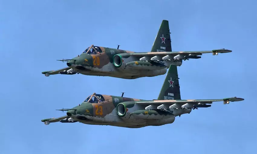 Ukrainische Nationalgarde schießt zwei russische Su-25-Angriffsflugzeuge ab