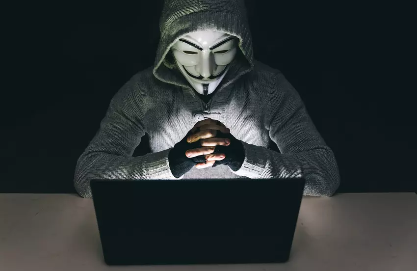 Anonyme Hacker haben Roskomnadzor gehackt und 800 GB an Abteilungsdateien in das Netzwerk hochgeladen 
