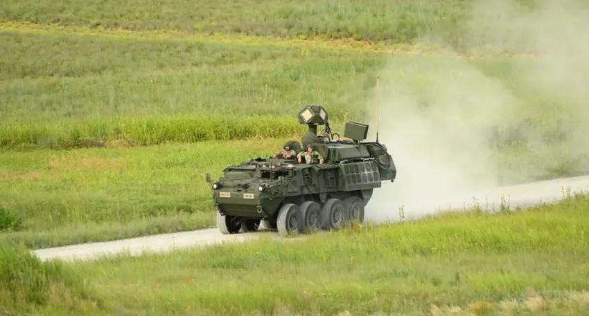 Die US-Armee hat Prototypen des Flugabwehrsystems DE M-SHORAD mit Laserwaffen erhalten